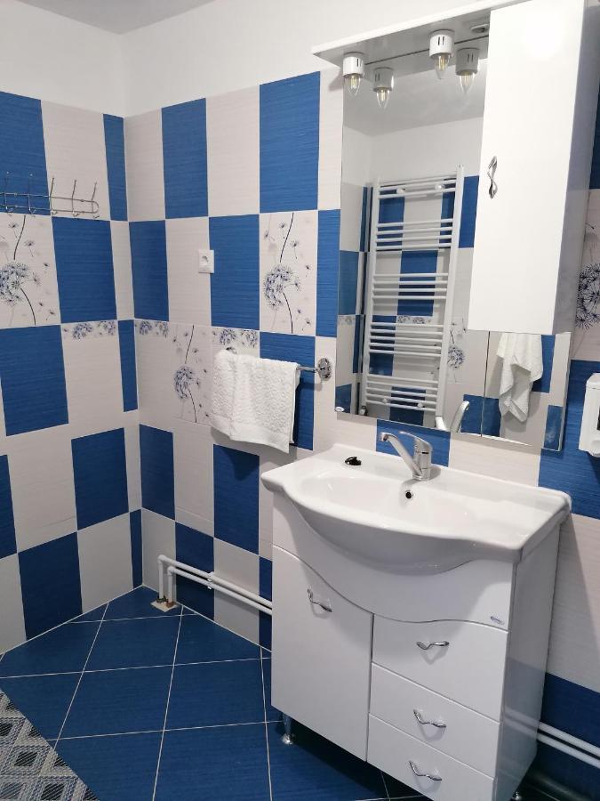 Ugralet Apartment Lunca de Sus Ngoại thất bức ảnh