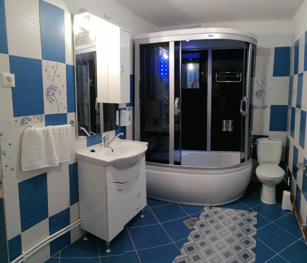 Ugralet Apartment Lunca de Sus Ngoại thất bức ảnh