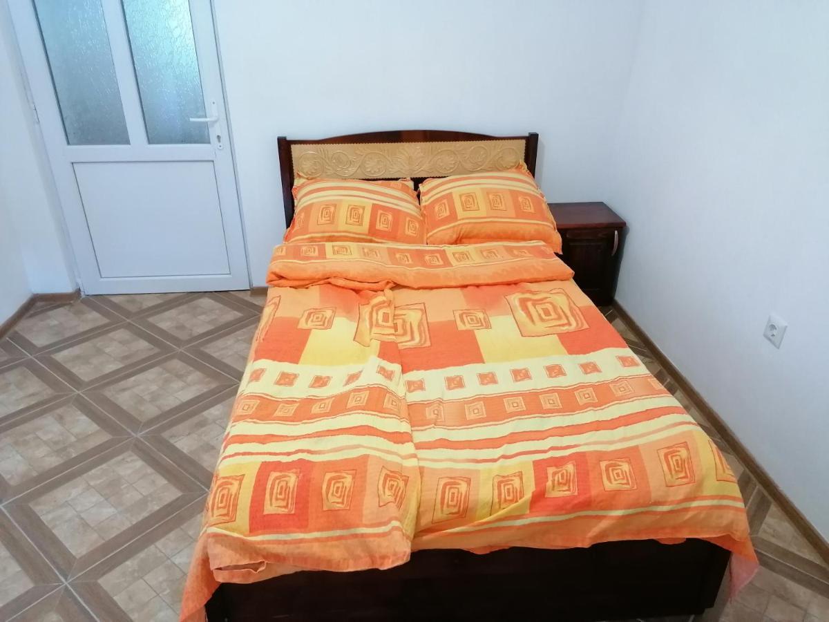 Ugralet Apartment Lunca de Sus Ngoại thất bức ảnh